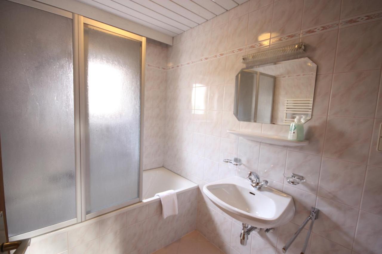 Haus Schoenjochl By Chatel Reizen Fiss Room photo