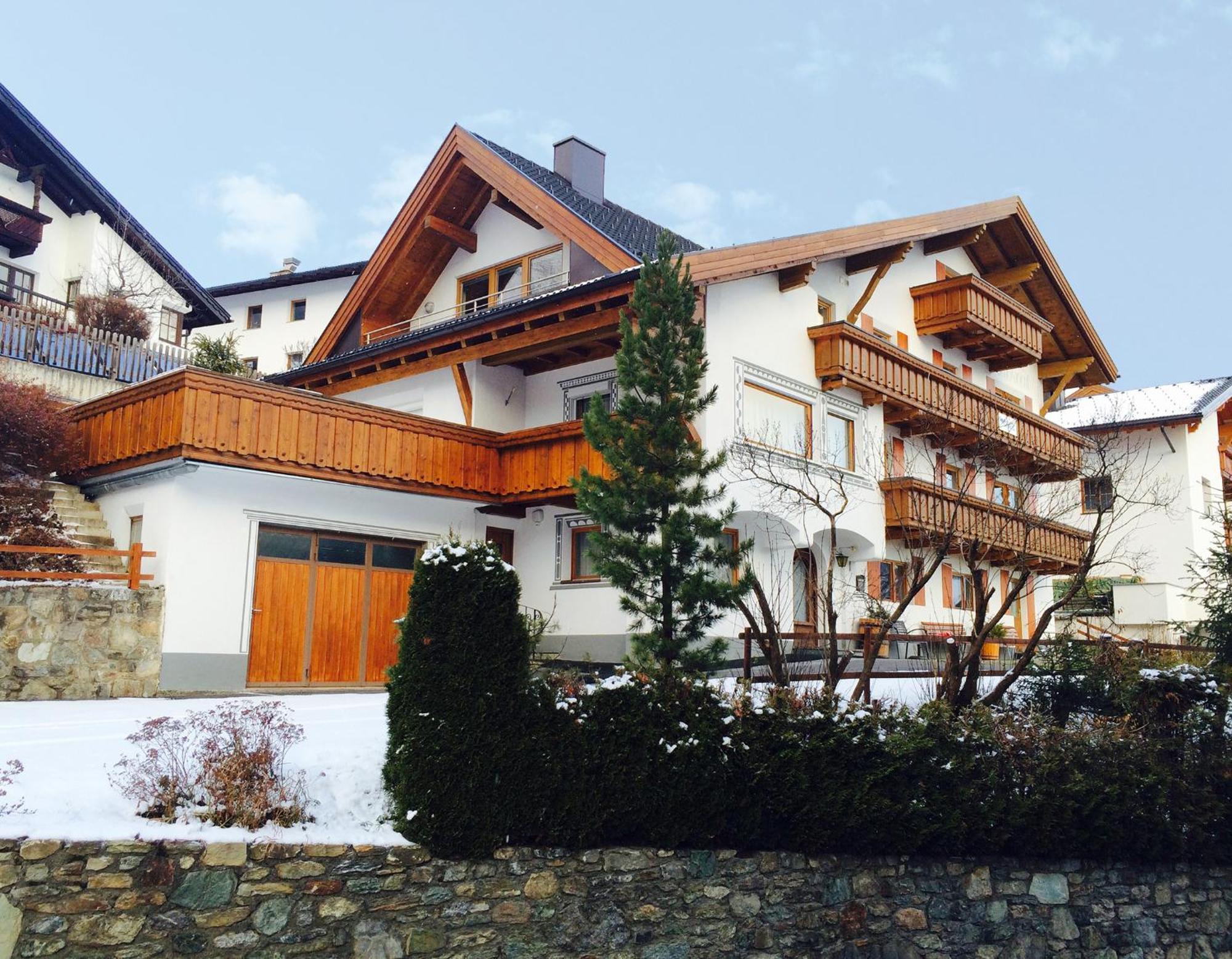 Haus Schoenjochl By Chatel Reizen Fiss Exterior photo